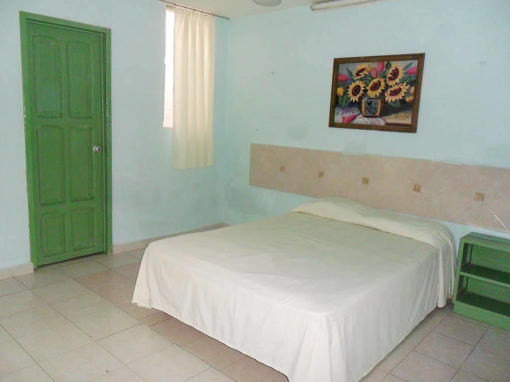 Hotel Aventura Mérida Kültér fotó