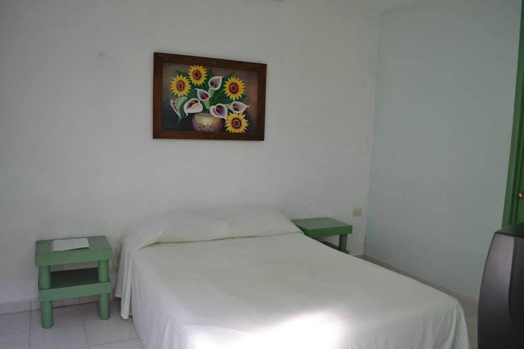 Hotel Aventura Mérida Kültér fotó